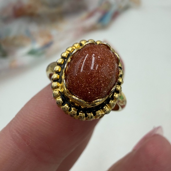 Jewelry - Vintage Gold Sandstone  Ring with Gold Accents